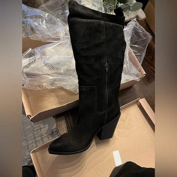 Steve Madden Seven Suede Knee high boots- Brand New - Picture 4 of 5